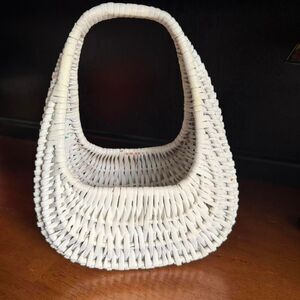 Women's White Wicker Backet with handle purse or tote